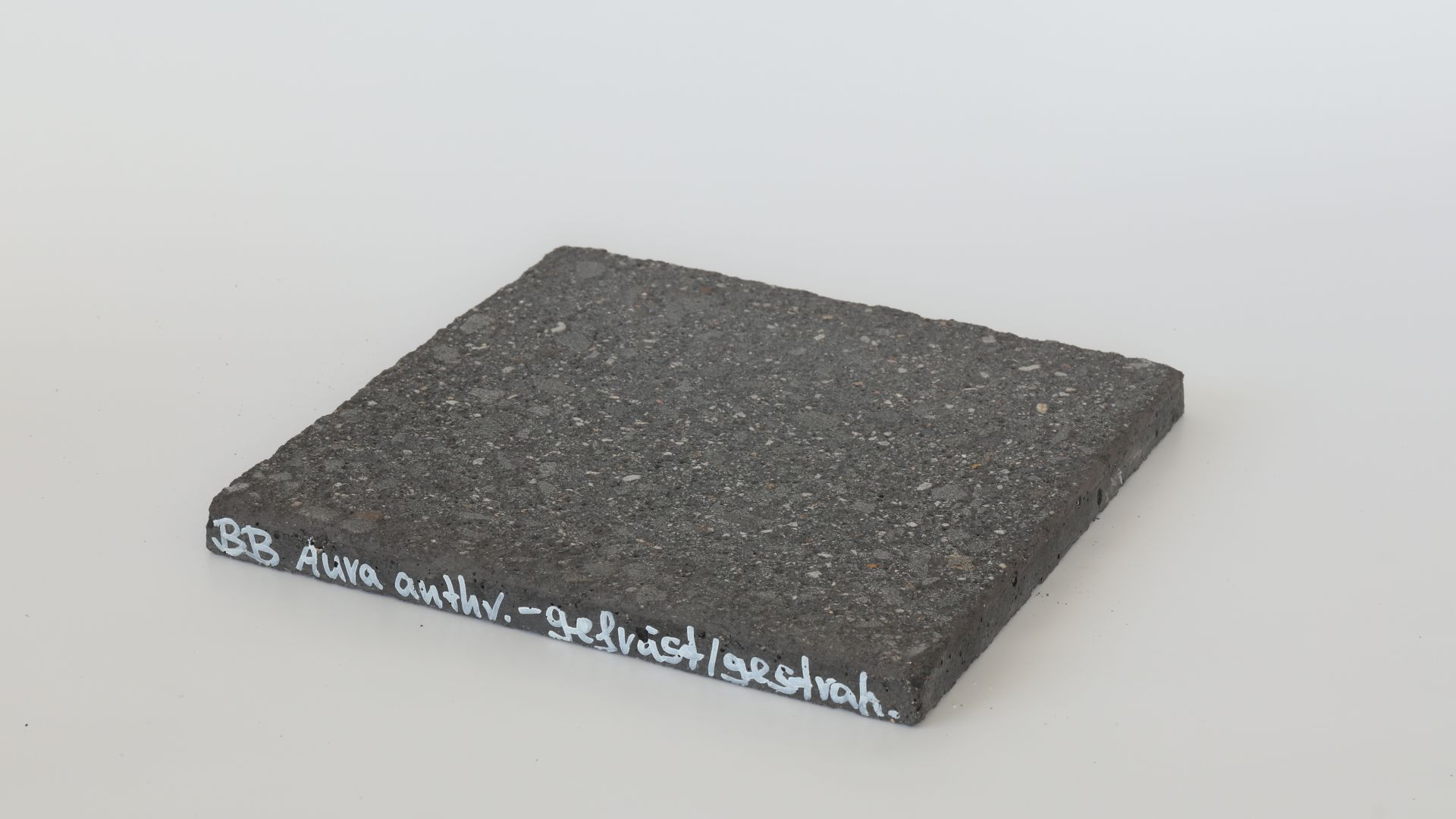 Sample Slab_concrete  cast stone_'Aura anthrazit'_machined-shot-blasted