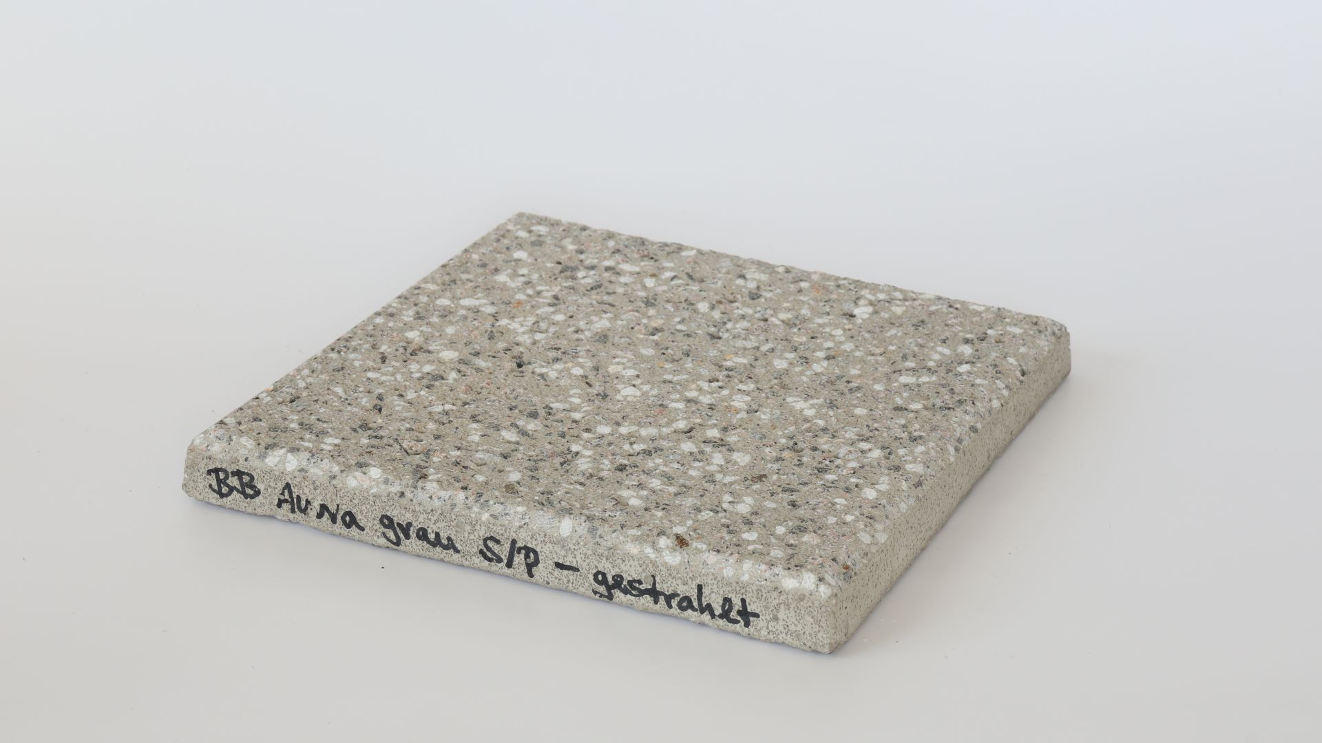 Sample Slab_concrete  cast stone_'Aura grau-salz-pfeffer'_shot-blasted