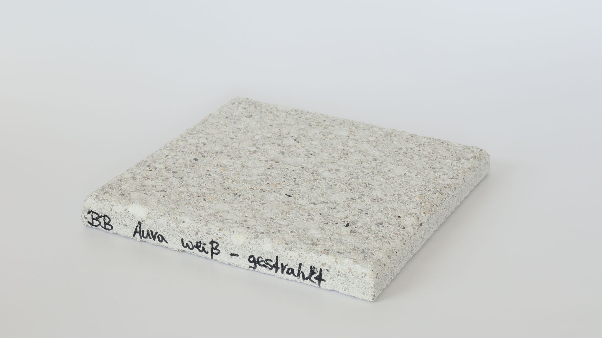 Sample Slab_concrete  cast stone_'Aura weiß'_shot-blasted